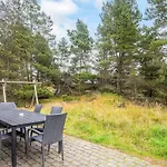 Idyllic Retreat With Whirlpool-by Traum Blåvand
