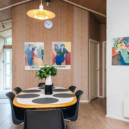 Idyllic Retreat With Whirlpool-by Traum