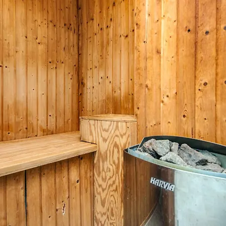 Nyaraló Idyllic Retreat With Whirlpool-by Traum *