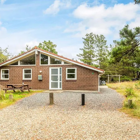 Holiday home Idyllic Retreat With Whirlpool-by Traum Blavand