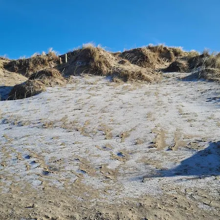 Idyllic Retreat With Whirlpool-by Traum *